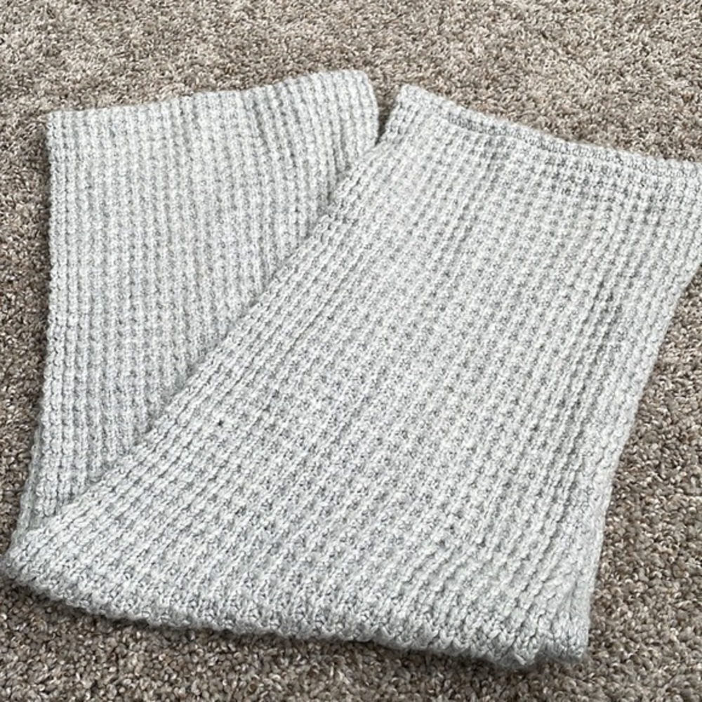 Infinity Grey Scarf - Picture 2 of 2